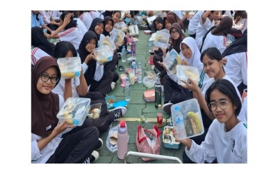 Pembagian Tablet Tambah Darah (TTD) dan Makanan Pendamping