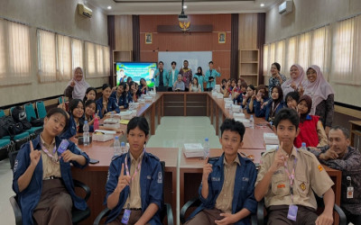 Edukasi Pentingnya Fat Burning Exercise Dalam Upaya Mengatasi Obesitas pada  Remaja SMP Negeri 1 Surakarta